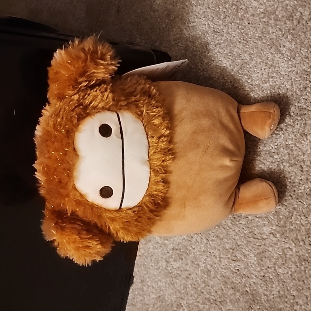 Bennie the Bigfoot Squishmallow NWT